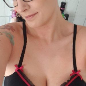 (3) Erotik Kontakt aus Trins