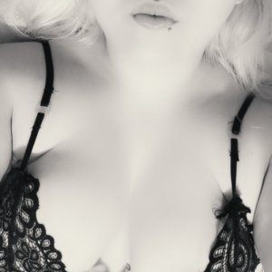 (8) Erotik Kontakt aus Marienhagen