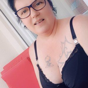 (1) Erotik Kontakt aus Sisikon