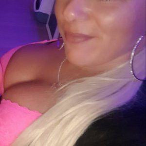 (3) Erotik Kontakt aus Hoheneich