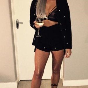 (2) Erotik Kontakt aus Schossin