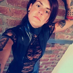 (3) Erotik Kontakt aus Fahrland