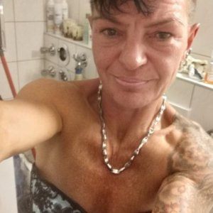 (3) Erotik Kontakt aus Kölleshof