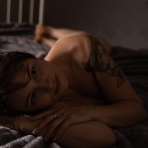 (2) Erotik Kontakt aus Etzelwil