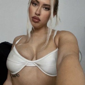 (11) Erotik Kontakt aus Weihenzell