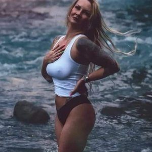 (11) Erotik Kontakt aus Dopl
