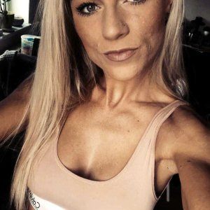 (2) Erotik Kontakt aus Weinberg