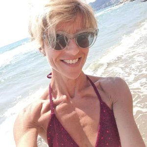 (11) Erotik Kontakt aus Salez