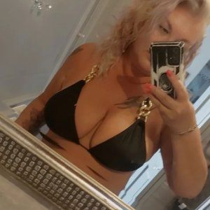 (3) Erotik Kontakt aus Neubrunn