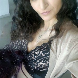 (3) Erotik Kontakt aus Krefeld