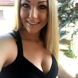 (3) Erotik Kontakt aus Riedstadt