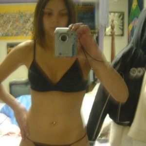 (4) Erotik Kontakt aus Laimbach am Ostrong
