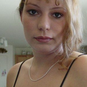 (2) Erotik Kontakt aus Skäßchen