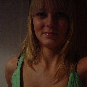 (5) Erotik Kontakt aus Hellikon