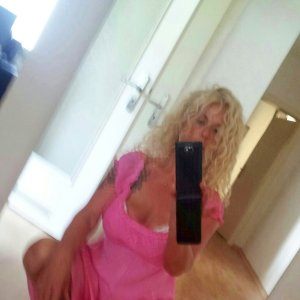 (1) Erotik Kontakt aus Hofheim am Taunus