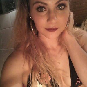 (4) Erotik Kontakt aus Zürich