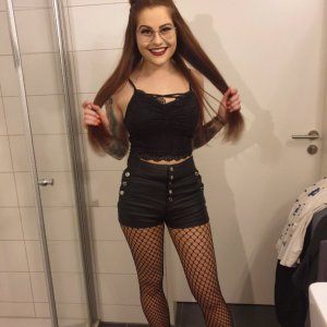 (3) Erotik Kontakt aus Am Bach