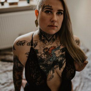 (1) Erotik Kontakt aus Langegg